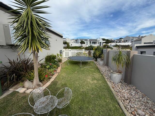 2 Bedroom Property for Sale in Reebok Western Cape